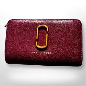 Marc Jacobs Pink Snapshot Wallet